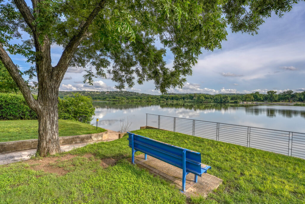 Elegant Meadowlakes Home - Texas Ranches for Sale - Texas Ranch Brokers